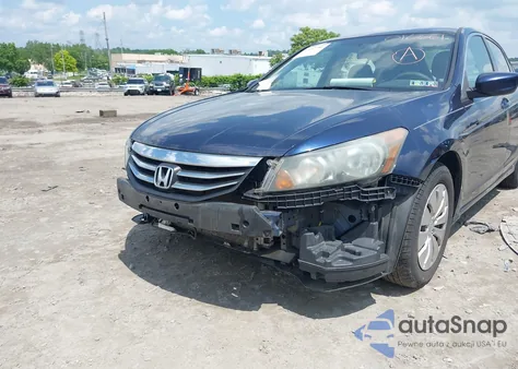 2011 Honda Accord 2.4 Lx из США, поврежденный, VIN 1HGCP2F36BA016661